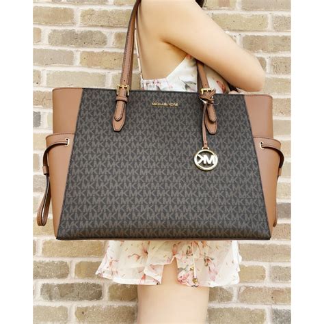 michael kors gilly tote